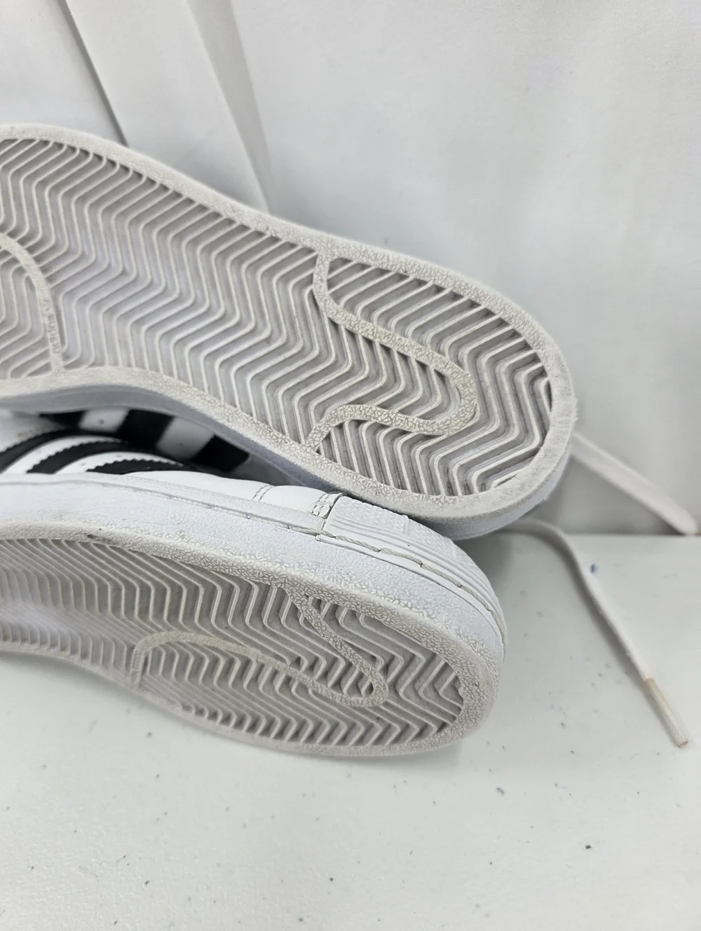 Adidas Superstar Shoes Running White Black 3 Stripe C77154 Mens Size‎ 6.5 W 8.